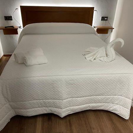 La Era De Lario Habitacion Con Jacuzzi Luaran gambar