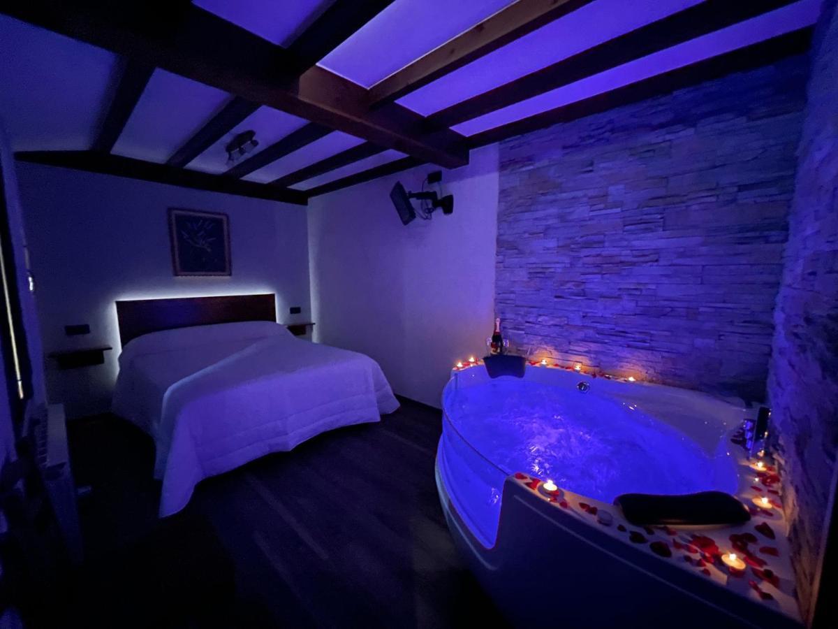 La Era De Lario Habitacion Con Jacuzzi Luaran gambar